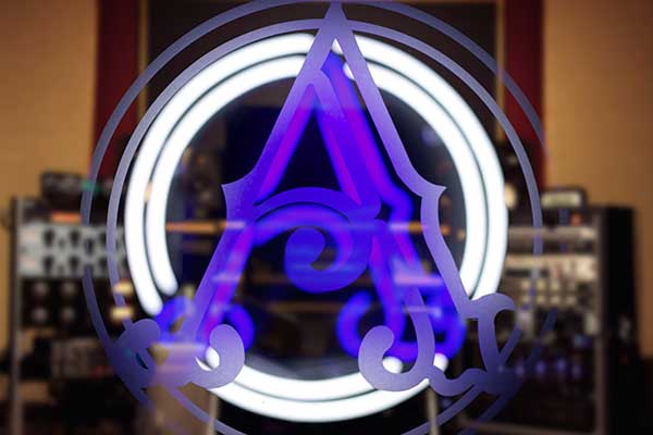 Aria neon logo